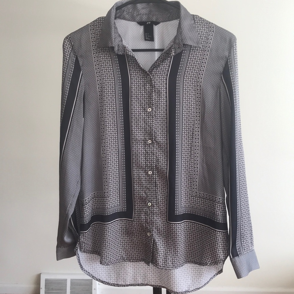 H&M gray satin button up blouse